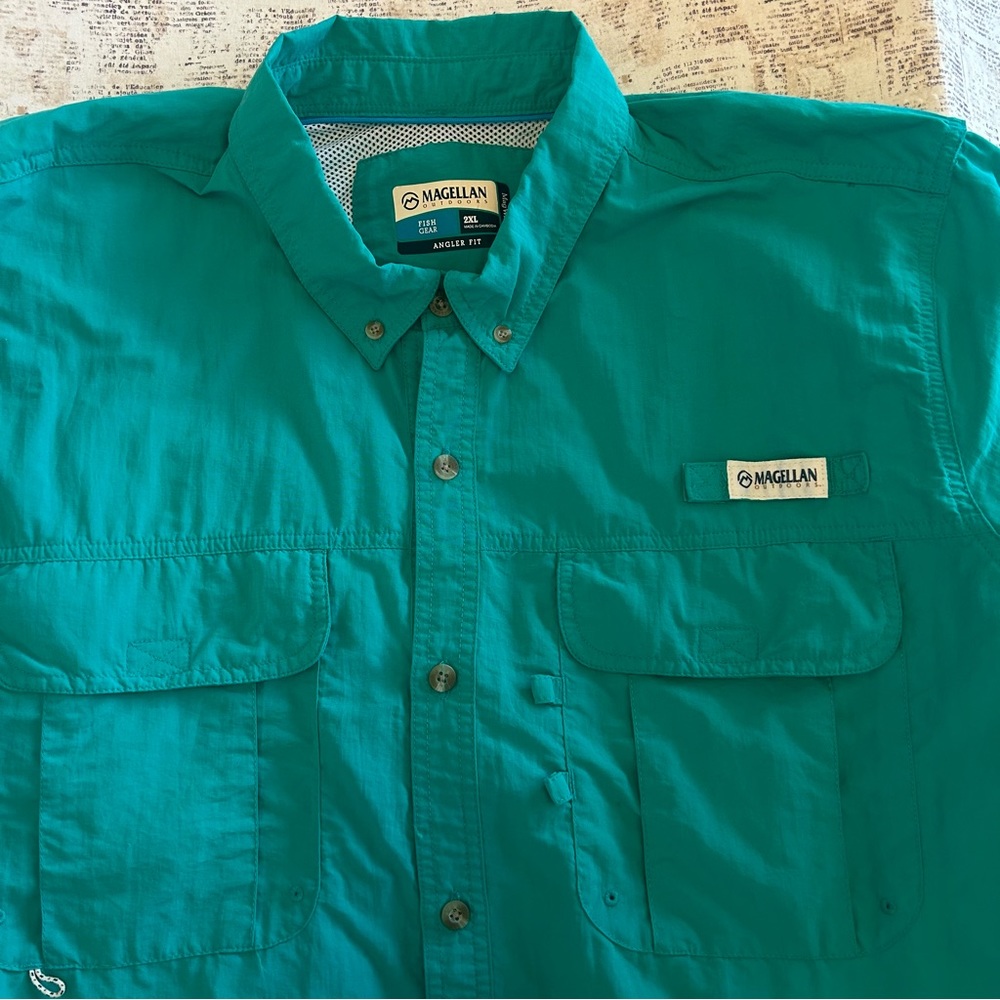 Magellan turquoise short leaves shirt size 2XL great condition